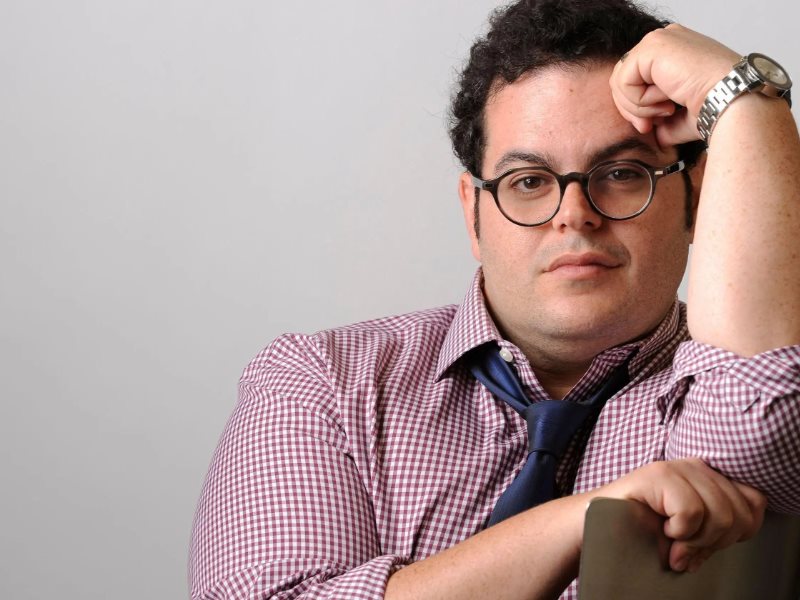 Josh Gad