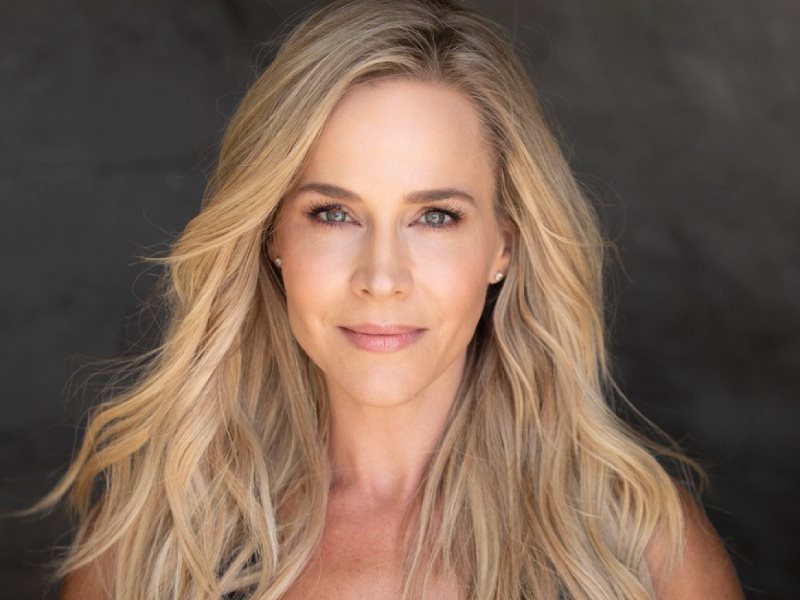 Julie Benz