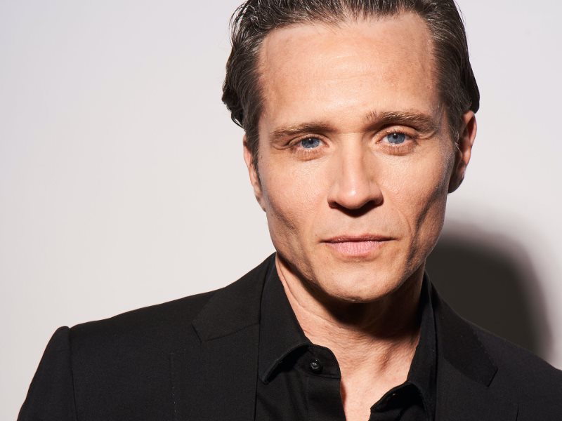 Seamus Dever
