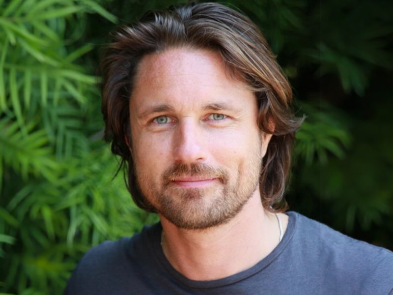 Martin Henderson